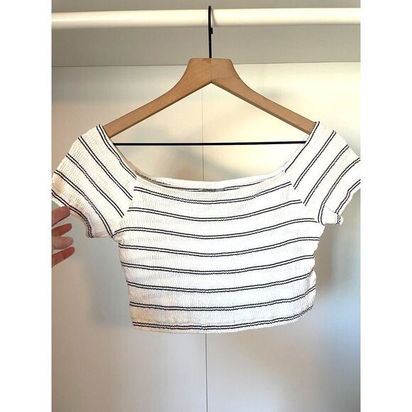 ASOS Smocked Short Sleeve Cropped Tee Size 8 - Picture 3 of 5